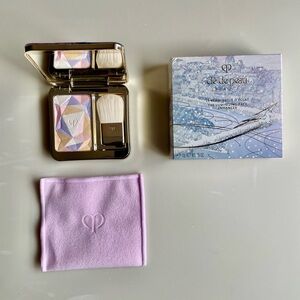 Cle de Peau Limited Edition The Luminizing Face Enhancer Highlighter